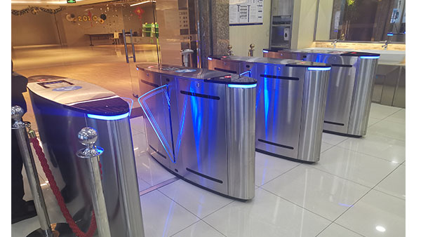 翼閘通道標(biāo)準(zhǔn)尺寸是多少？