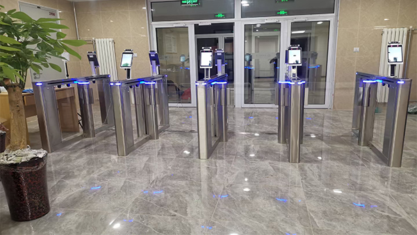 人臉識別閘機(jī)場地使用介紹