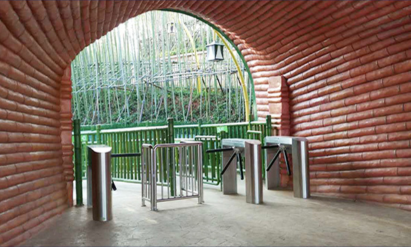 電子門(mén)票綜合管理系統(tǒng)由以下子系統(tǒng)組成