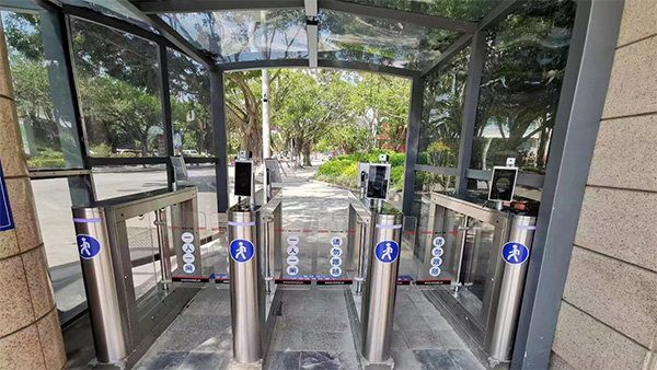 擺閘尺寸圖是什么樣的？可以定制嗎？