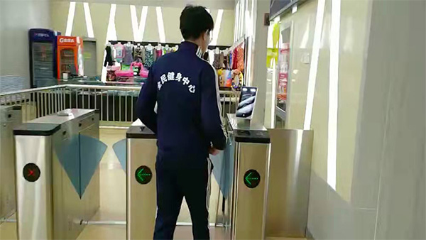 通道閘機廠家排名都有哪些？閘機生產(chǎn)廠家如何選擇？