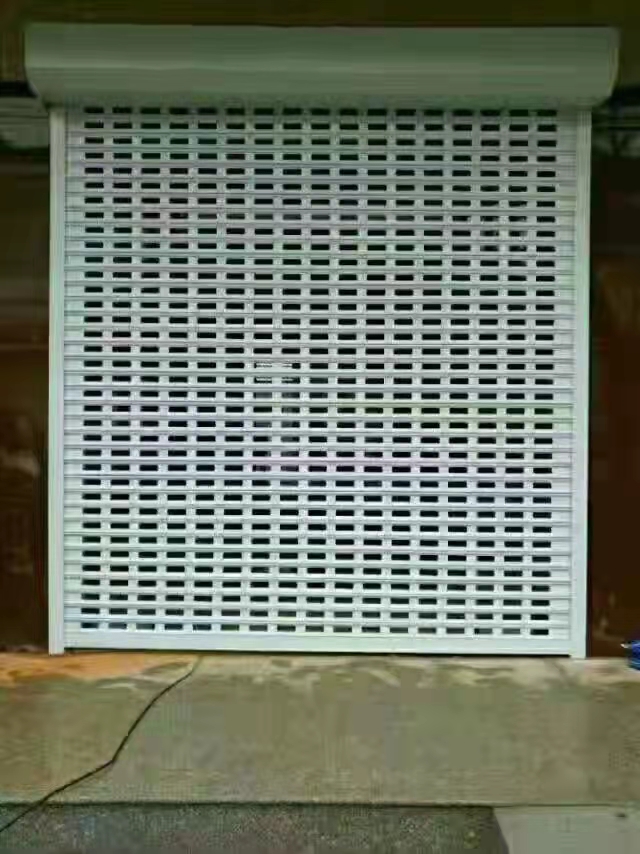 铝合金电动网格门定制案例